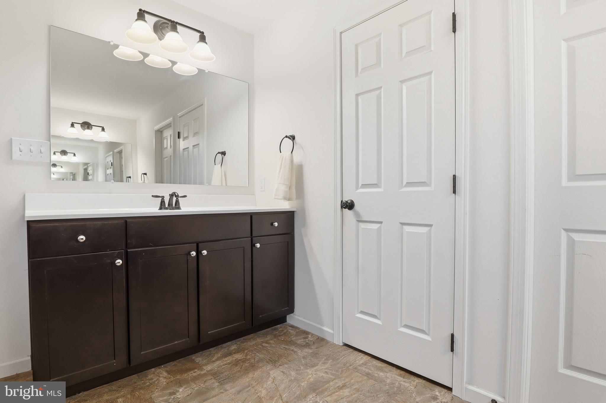 LAUREL VISTAS - Residential