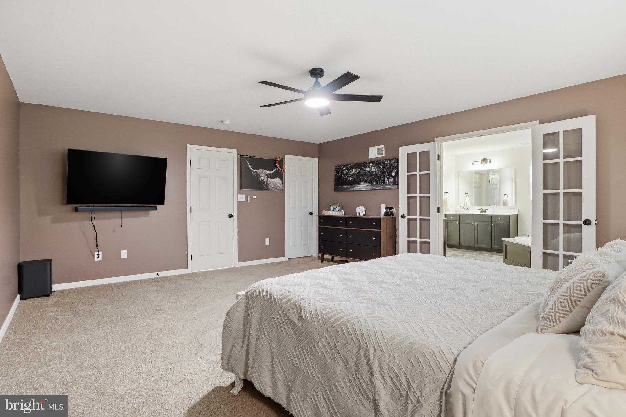 LAUREL VISTAS - Residential