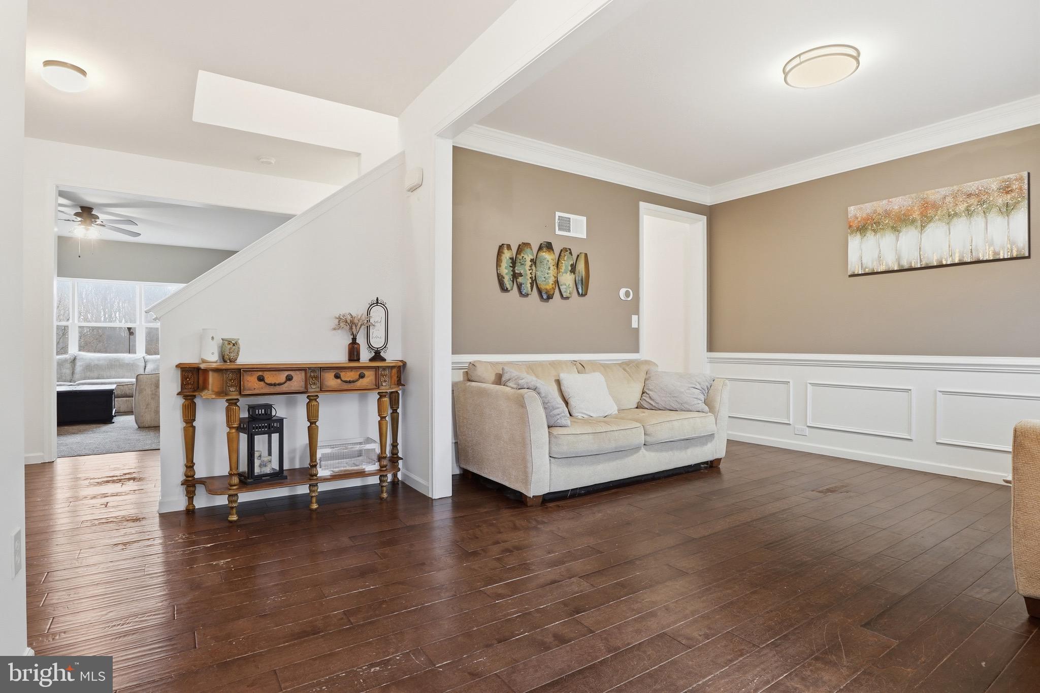 LAUREL VISTAS - Residential