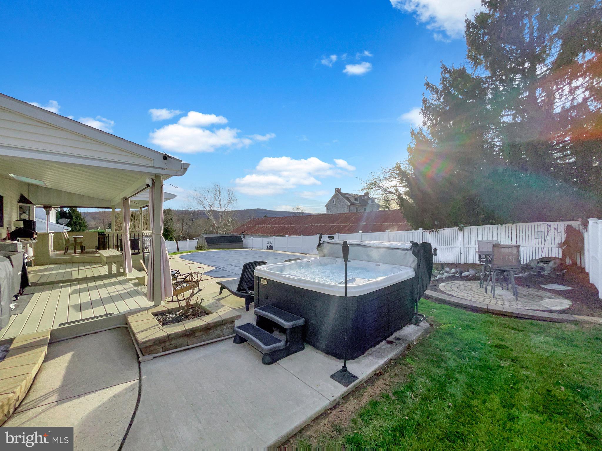 MAIDENCREEK - Residential