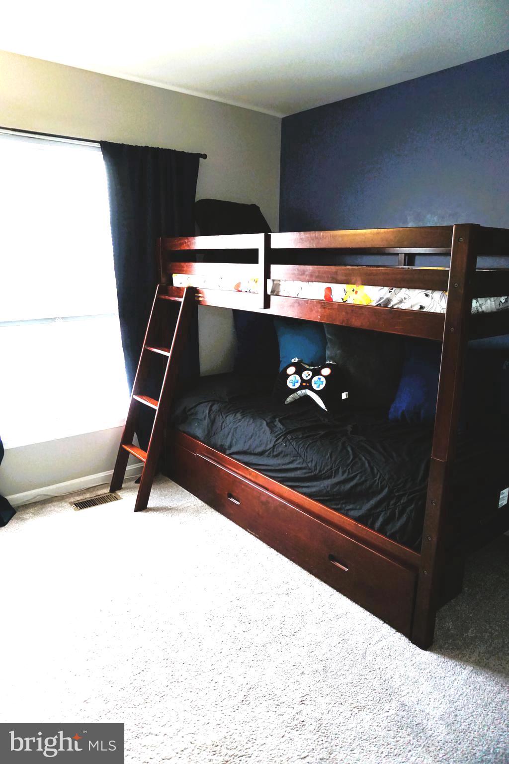 NORTH CROSSING - Residential