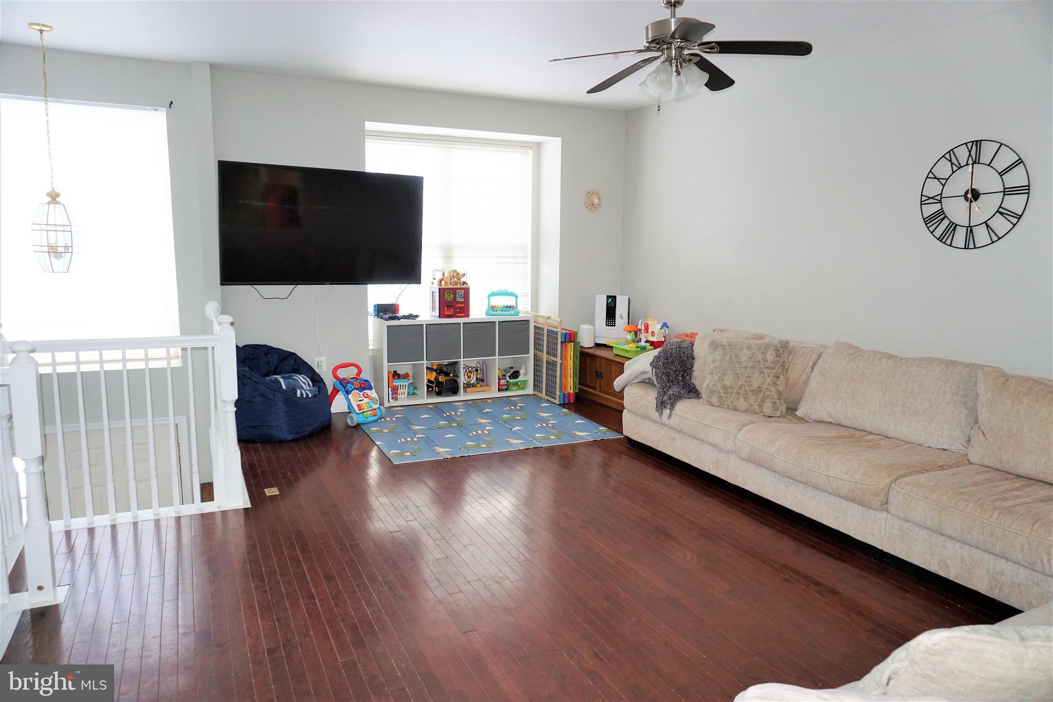 NORTH CROSSING - Residential