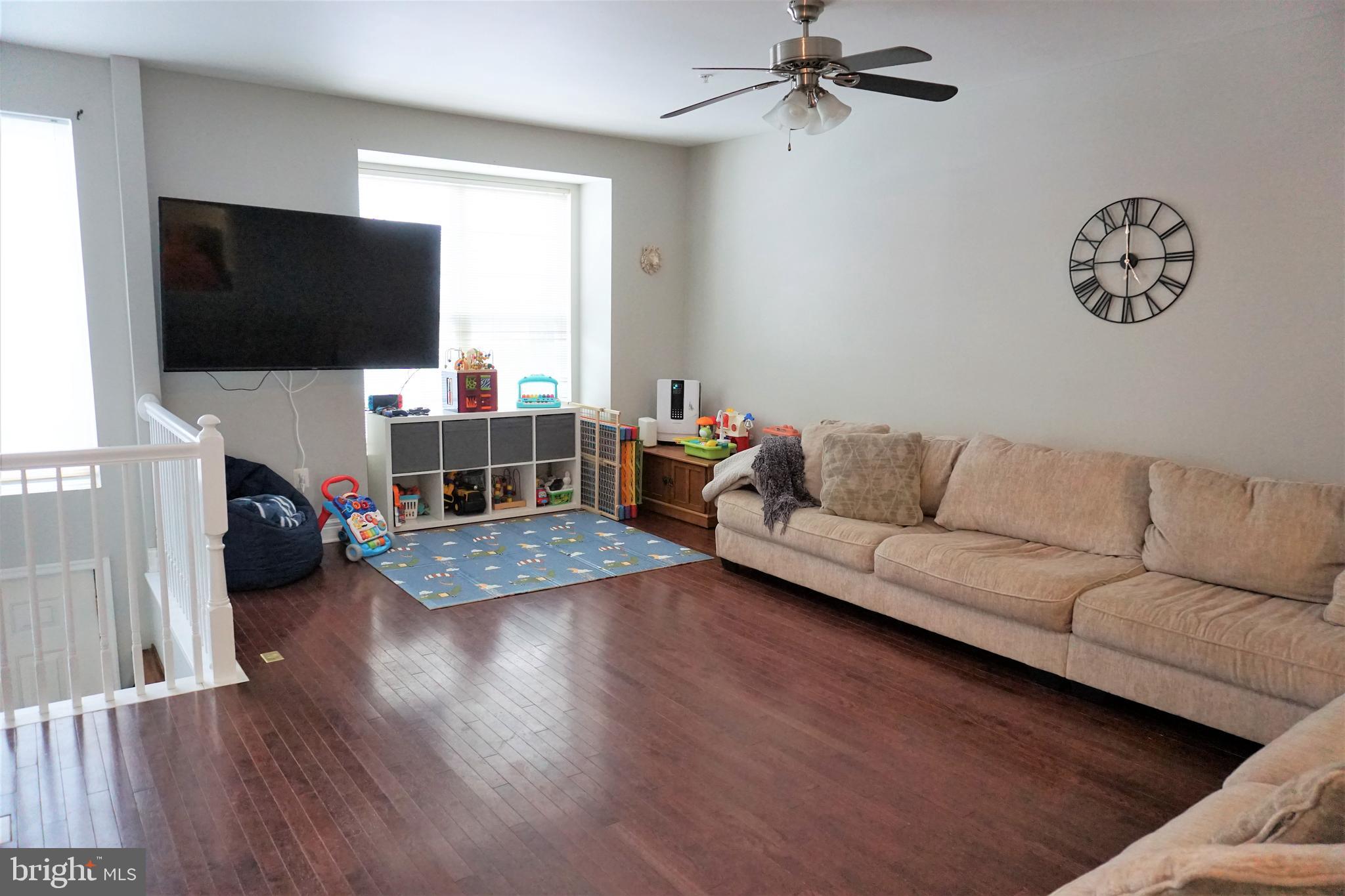 NORTH CROSSING - Residential