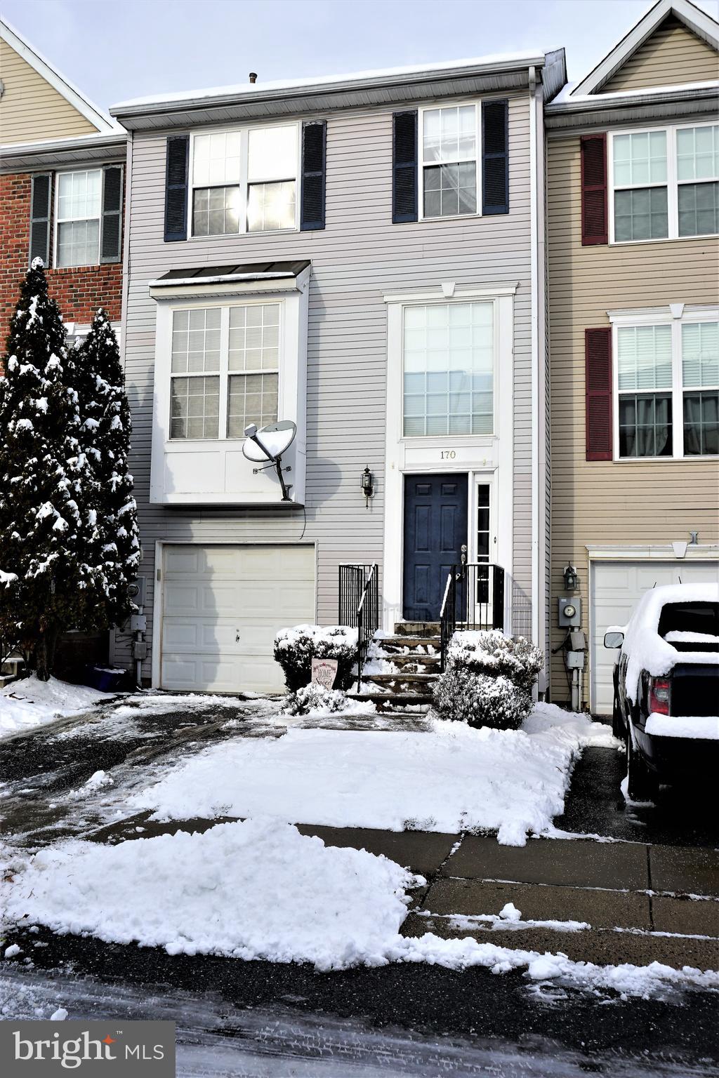 NORTH CROSSING - Residential