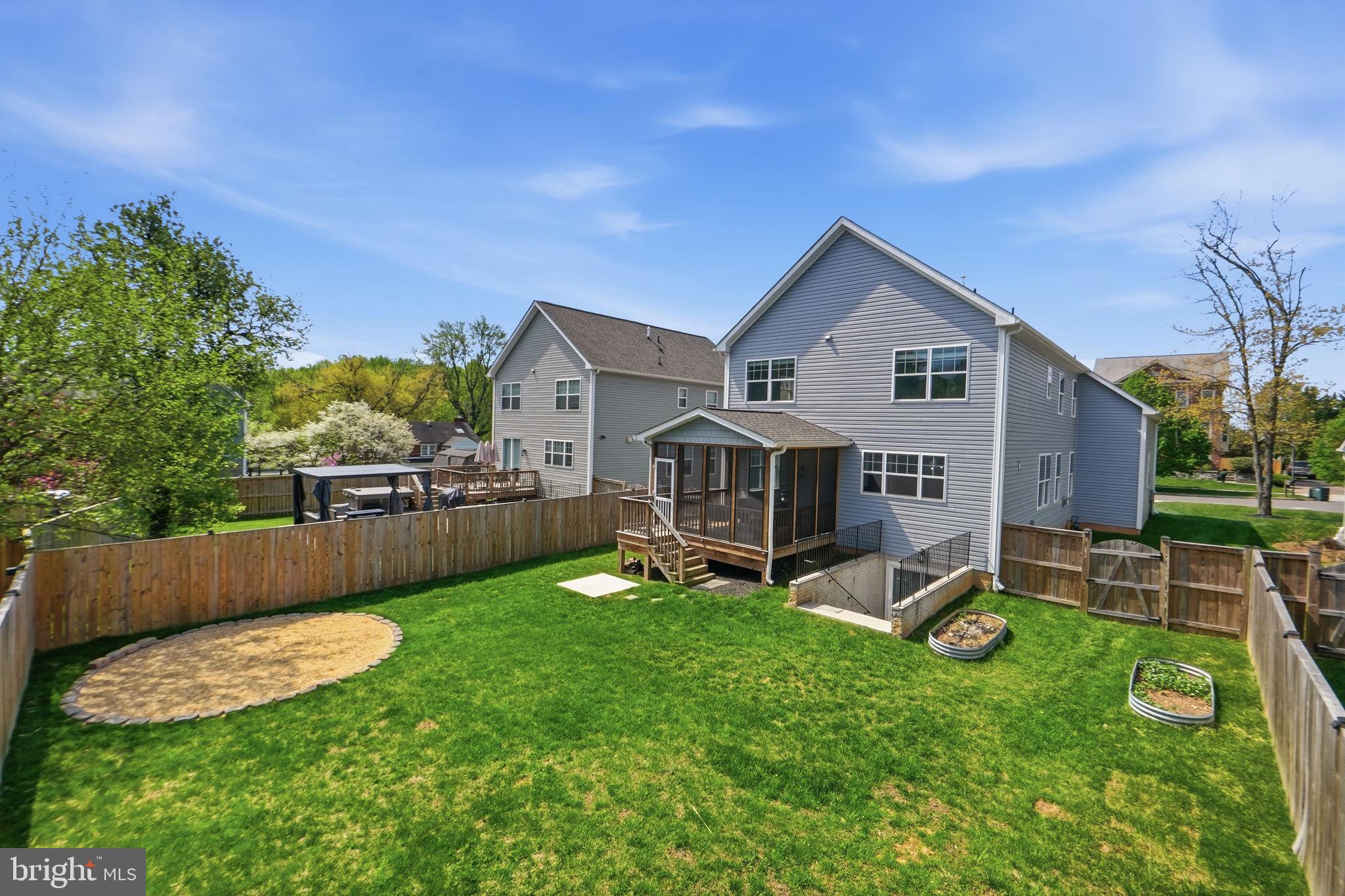 COLESVILLE OUTSIDE - Residential