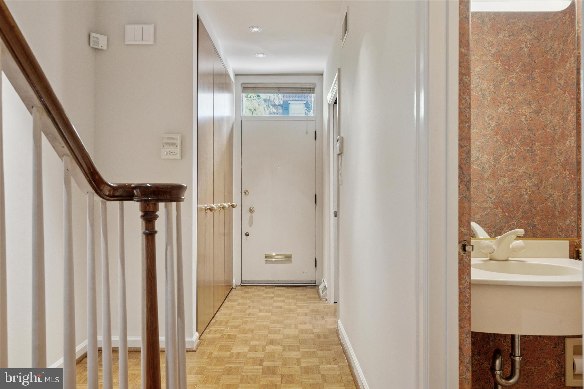 SOCIETY HILL - Residential