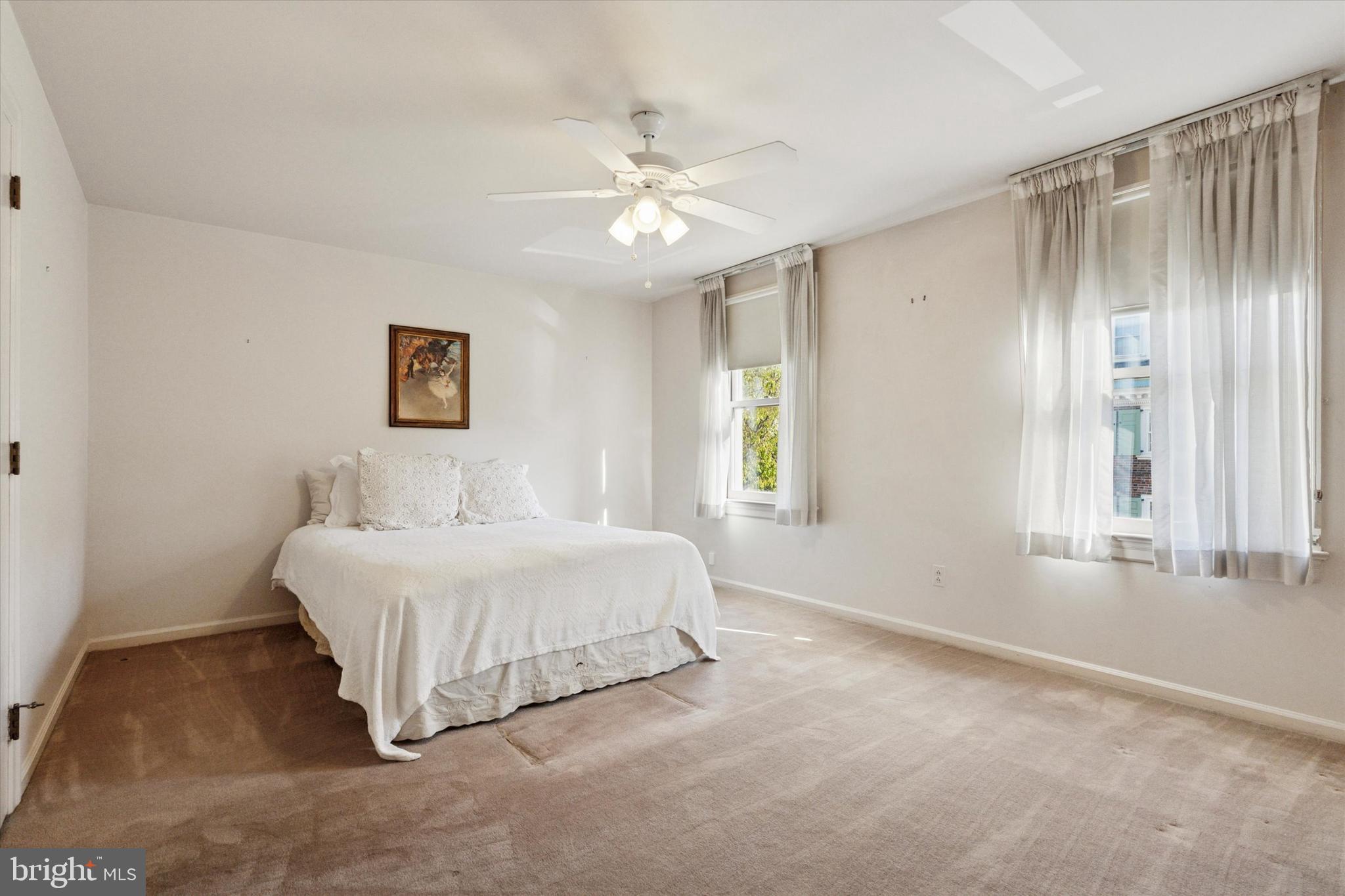 SOCIETY HILL - Residential