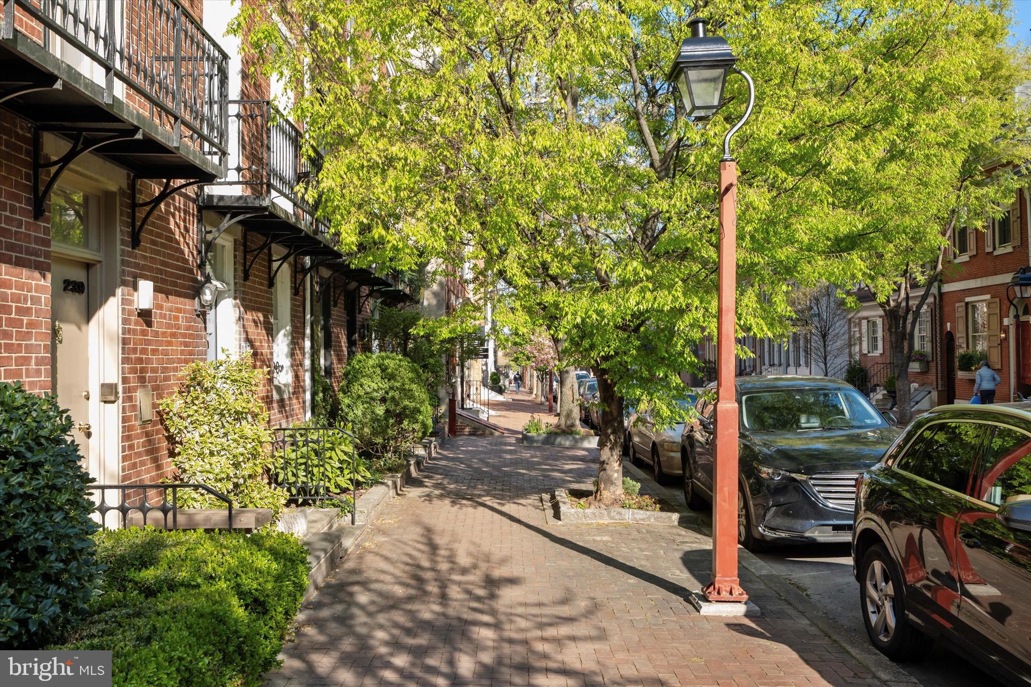 SOCIETY HILL - Residential