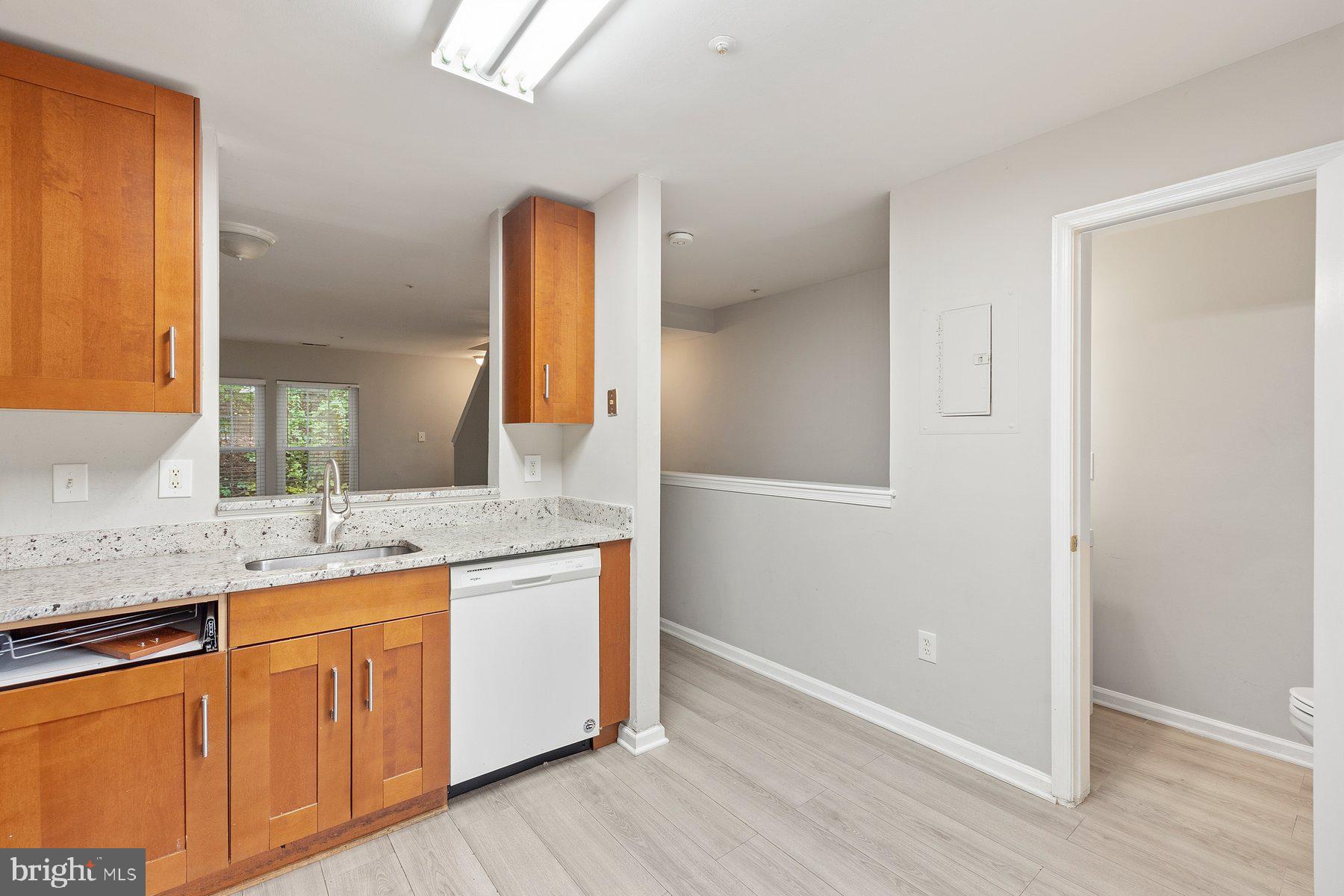 7939 FOXCREST COURT 7939