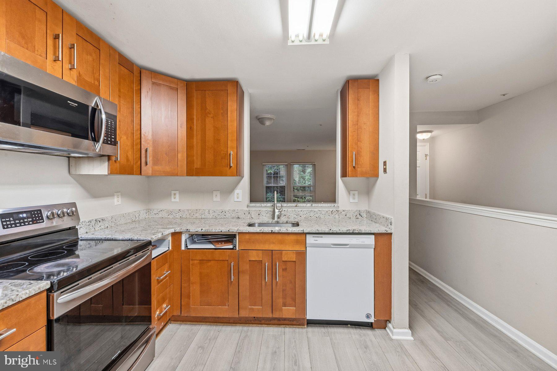 7939 FOXCREST COURT 7939