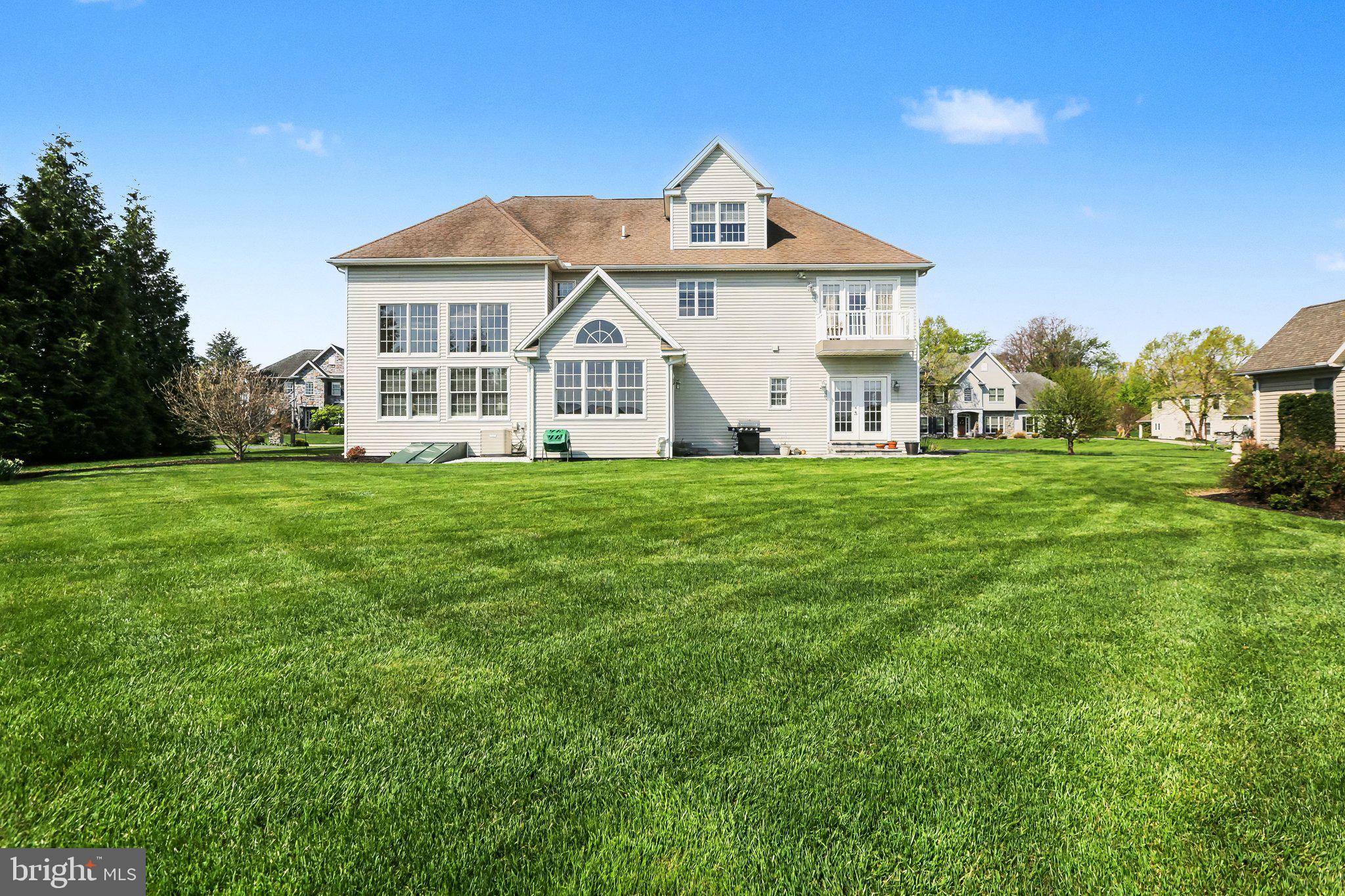 HAMPDEN SUMMIT - Residential