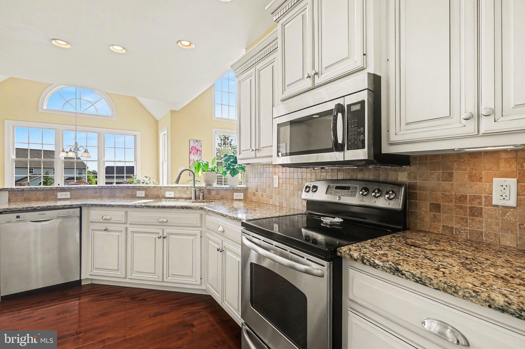 HAMPDEN SUMMIT - Residential