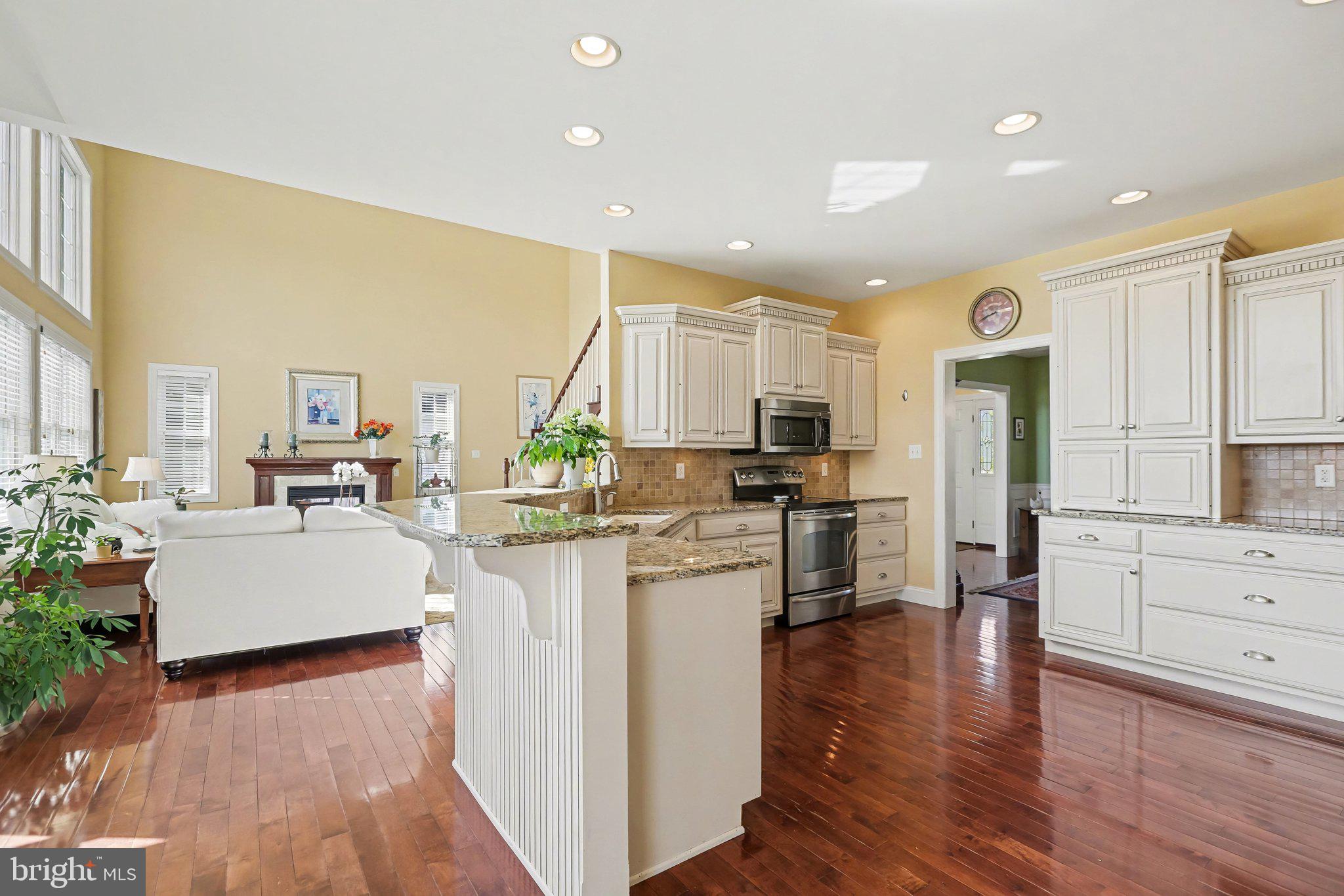 HAMPDEN SUMMIT - Residential