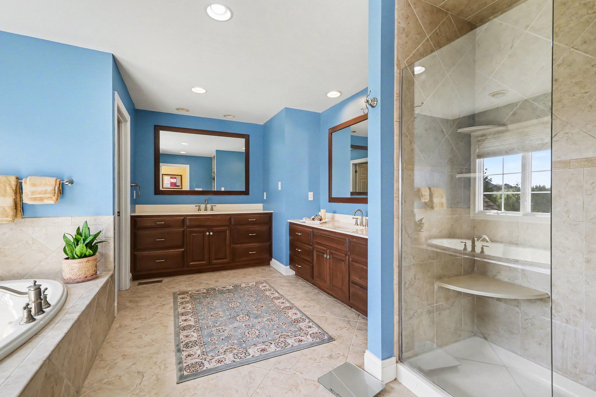 HAMPDEN SUMMIT - Residential