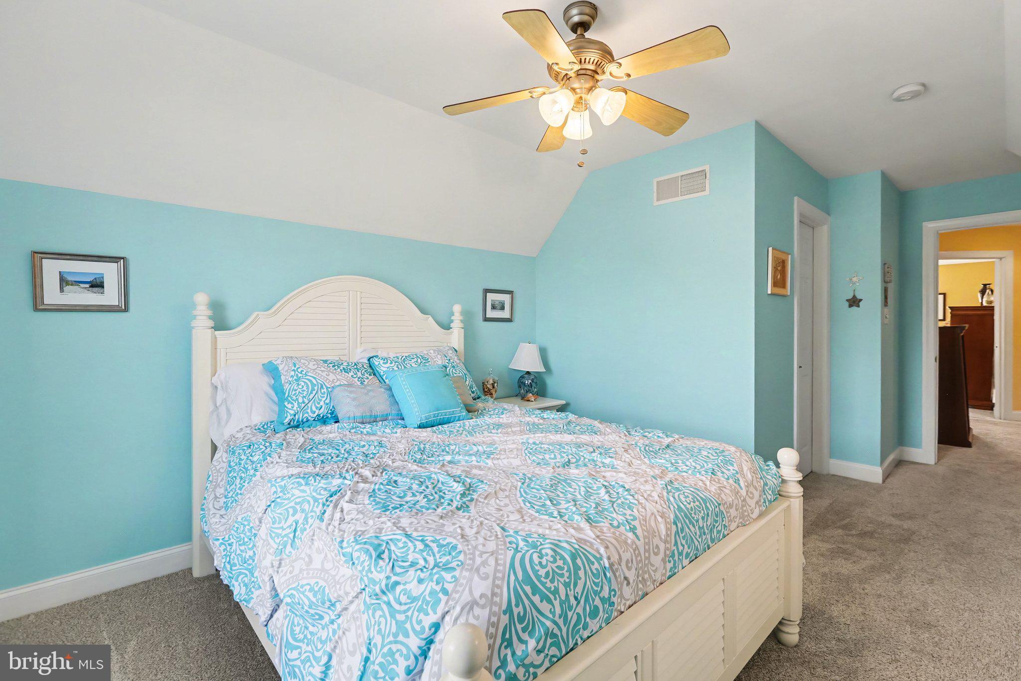 HAMPDEN SUMMIT - Residential