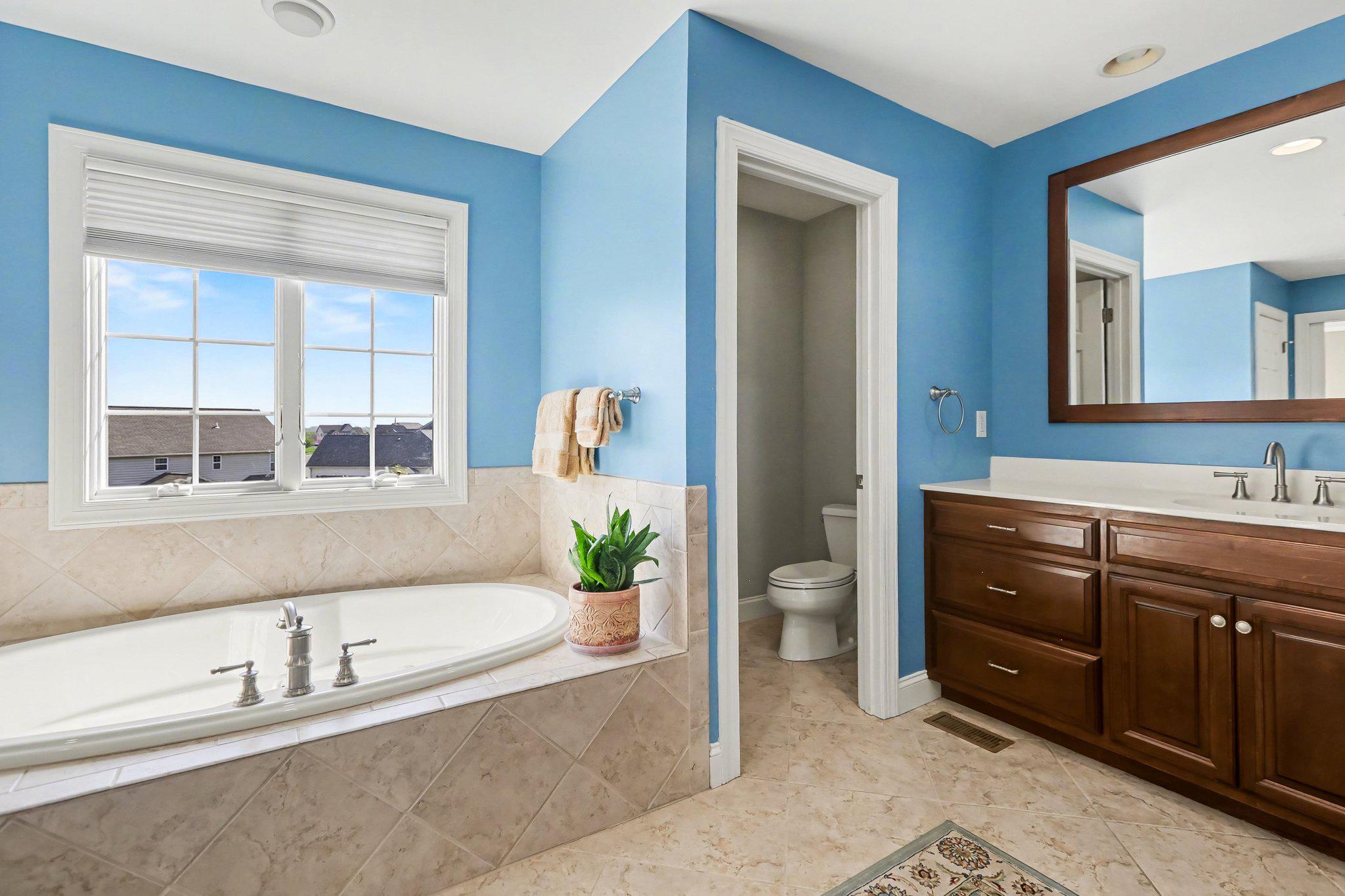 HAMPDEN SUMMIT - Residential