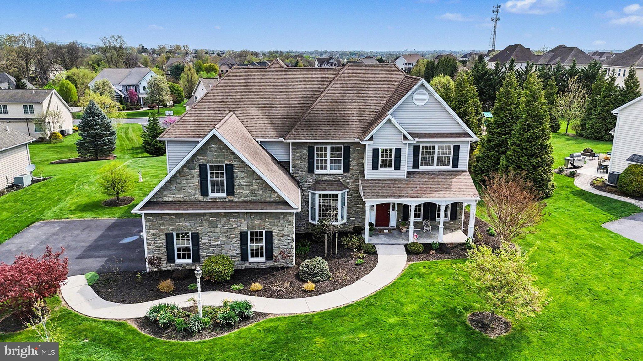 HAMPDEN SUMMIT - Residential