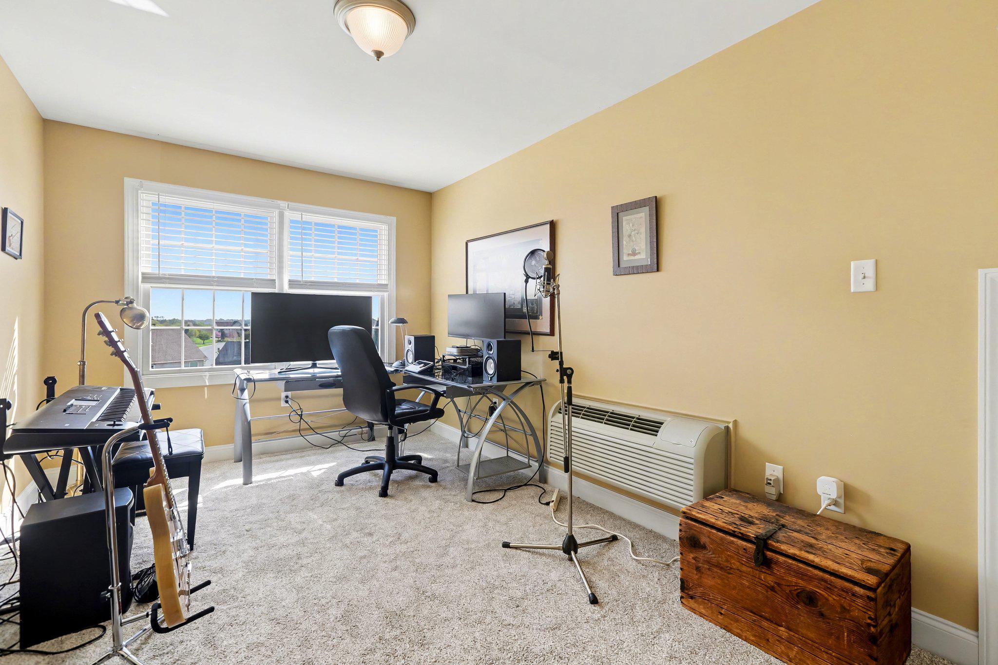 HAMPDEN SUMMIT - Residential