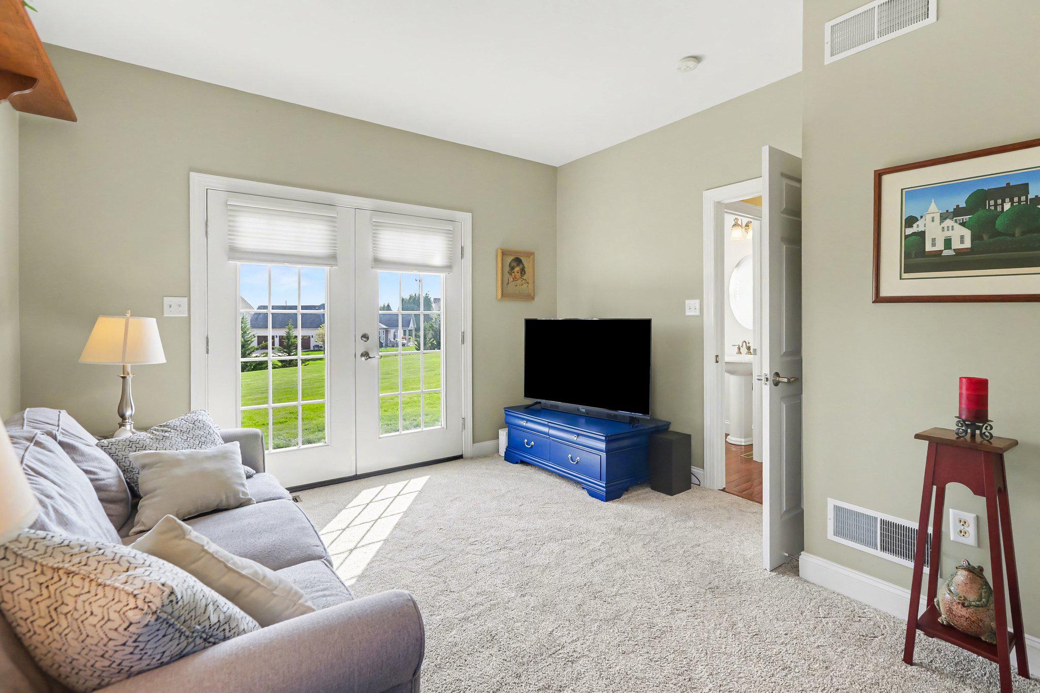 HAMPDEN SUMMIT - Residential