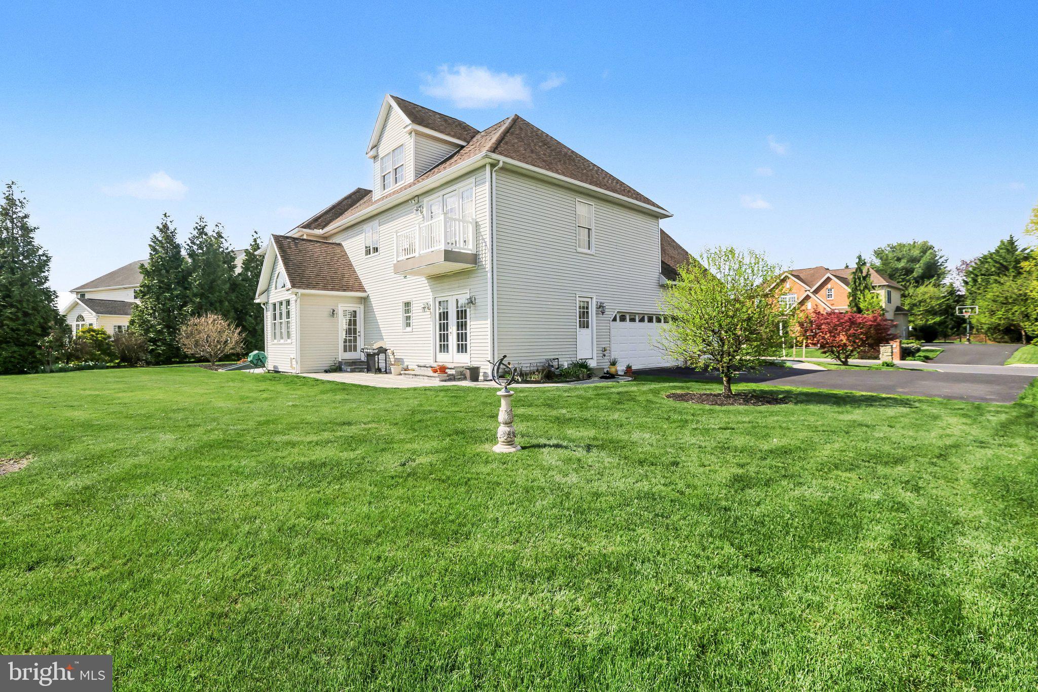 HAMPDEN SUMMIT - Residential