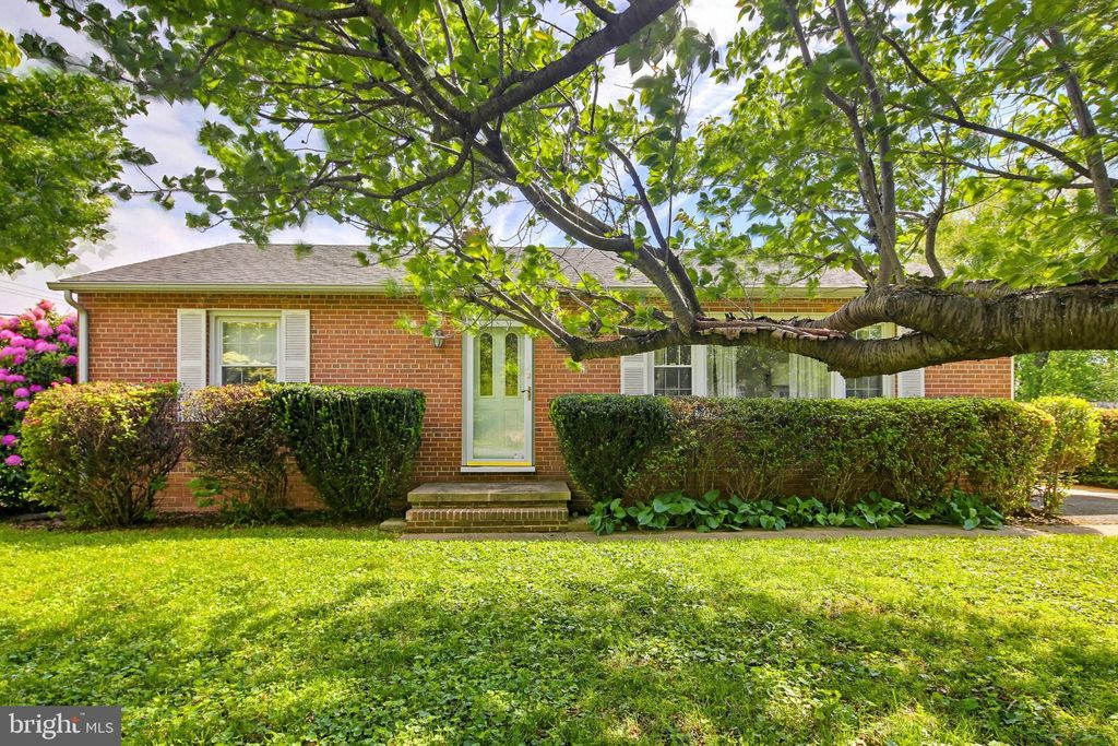 Photo of 817 Maryland Avenue, HAVRE DE GRACE, MD 21078 (MLS # MDHR2054982)