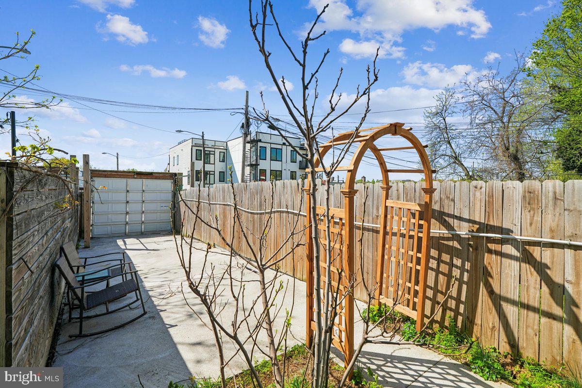 742 IRVING STREET NW