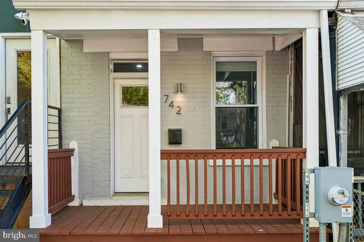 742 IRVING STREET NW