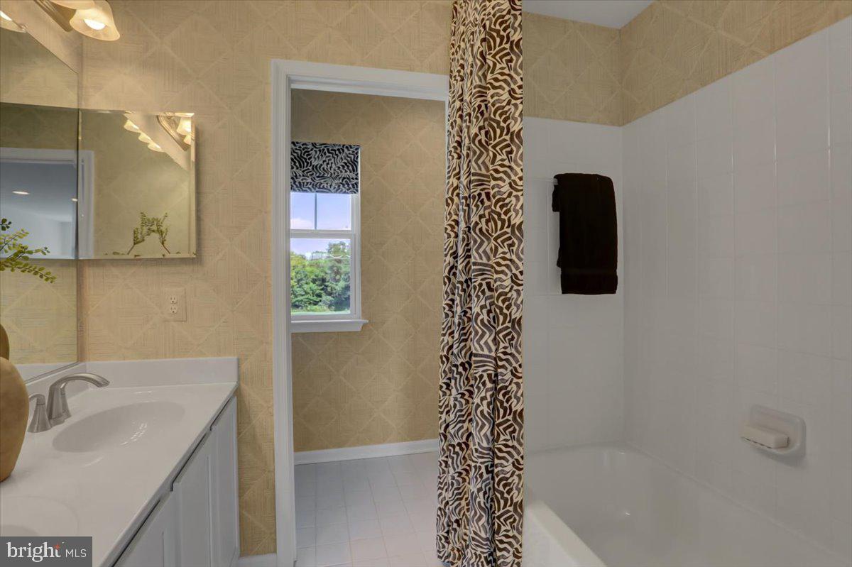 PHEASANT RUN - Residential