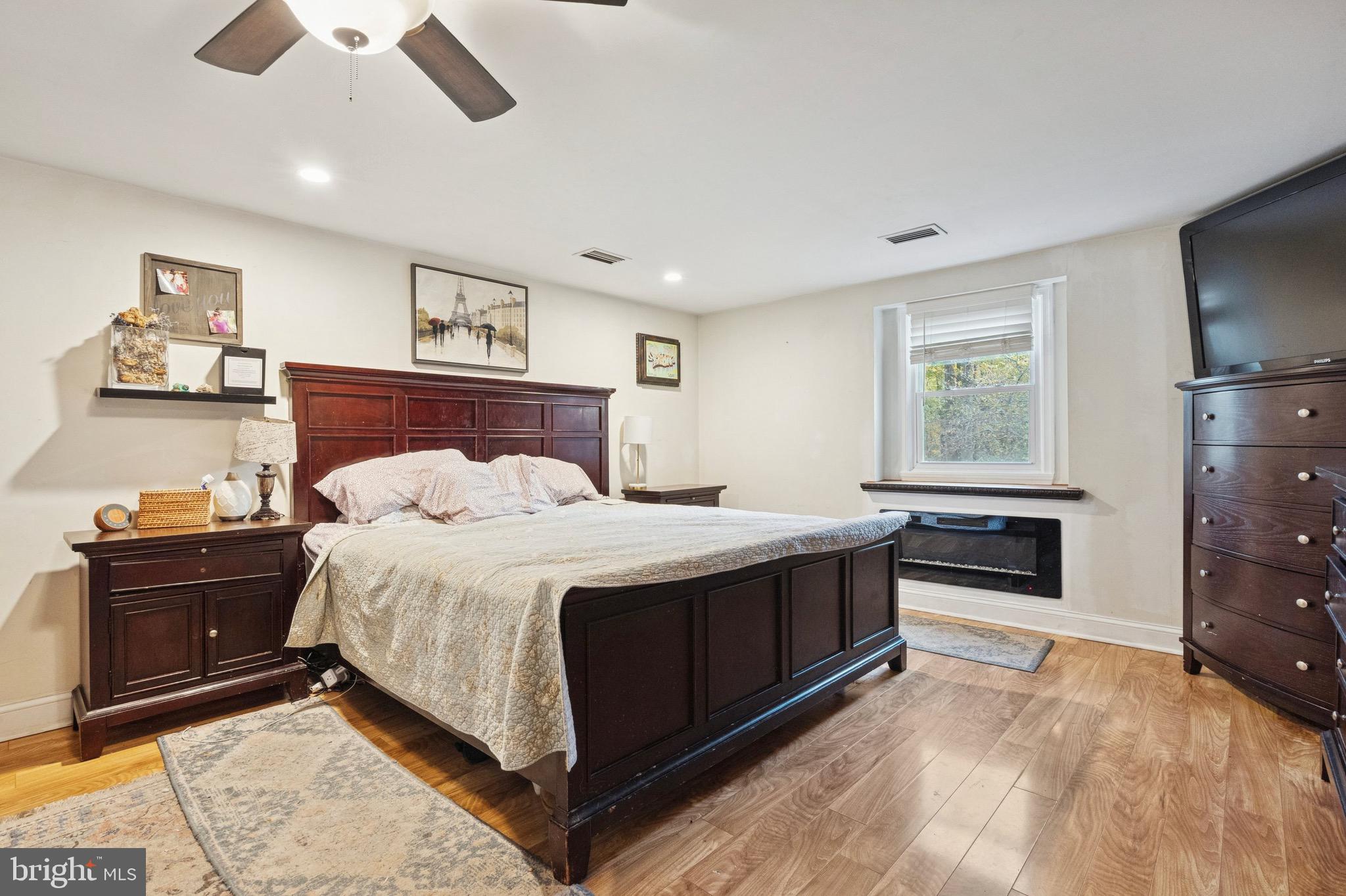 OAKFORD - Residential