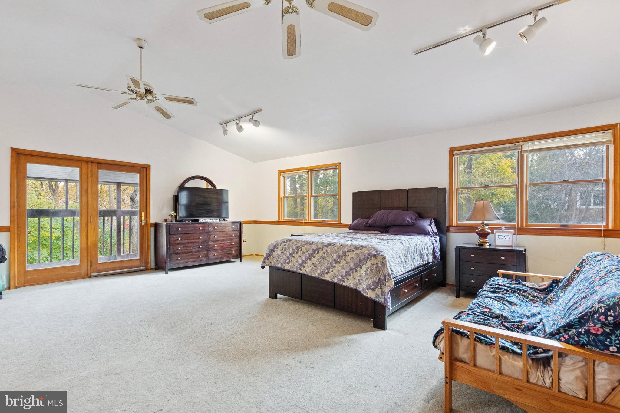 OAKFORD - Residential