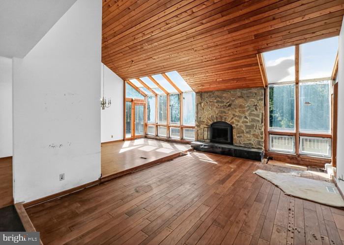 CHAPEL KNOLLS - Residential