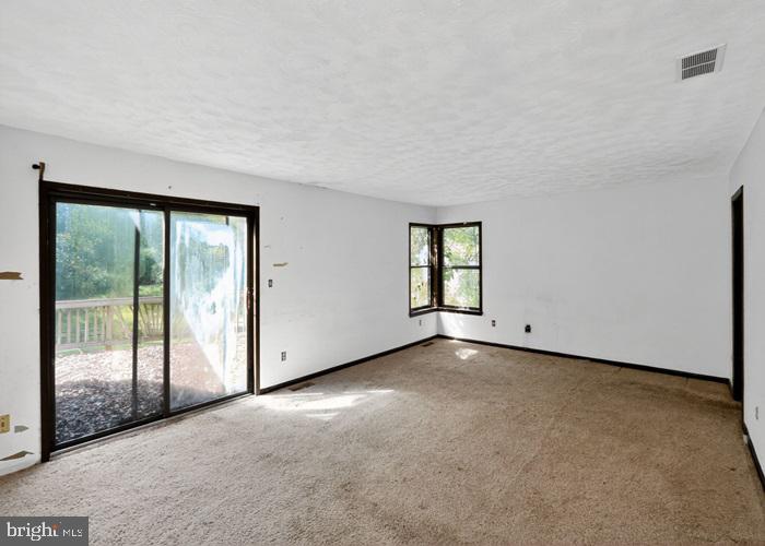 CHAPEL KNOLLS - Residential