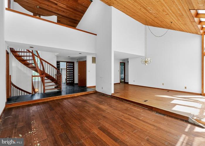 CHAPEL KNOLLS - Residential