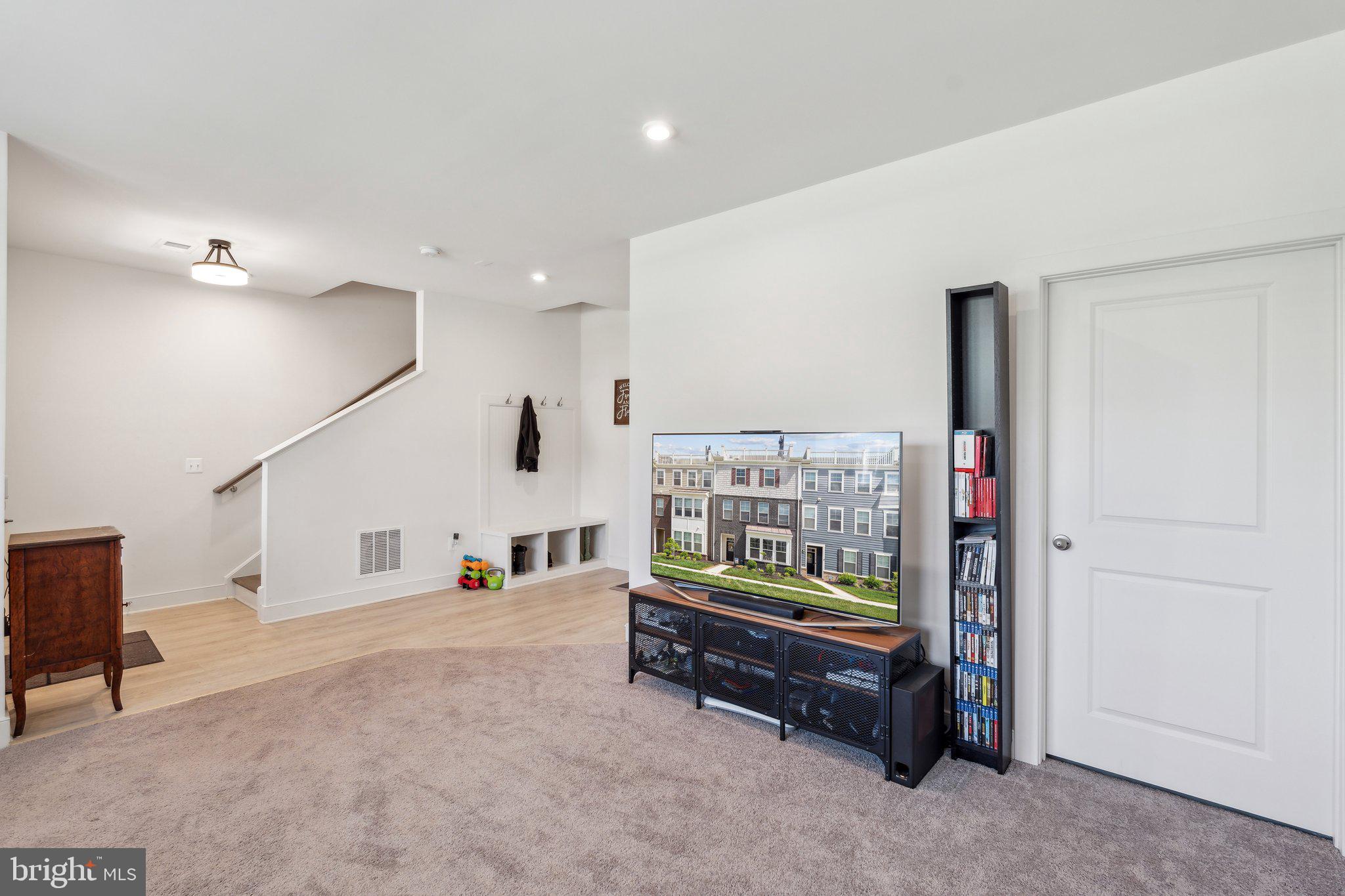 1490 MEADOWLARK GLEN ROAD