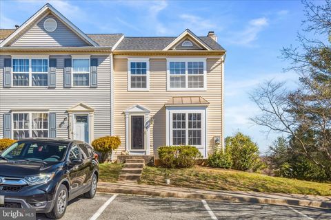 Townhouse For Sale - 6414 View Point Court<br/> Frederick County, FREDERICK, MD 21703