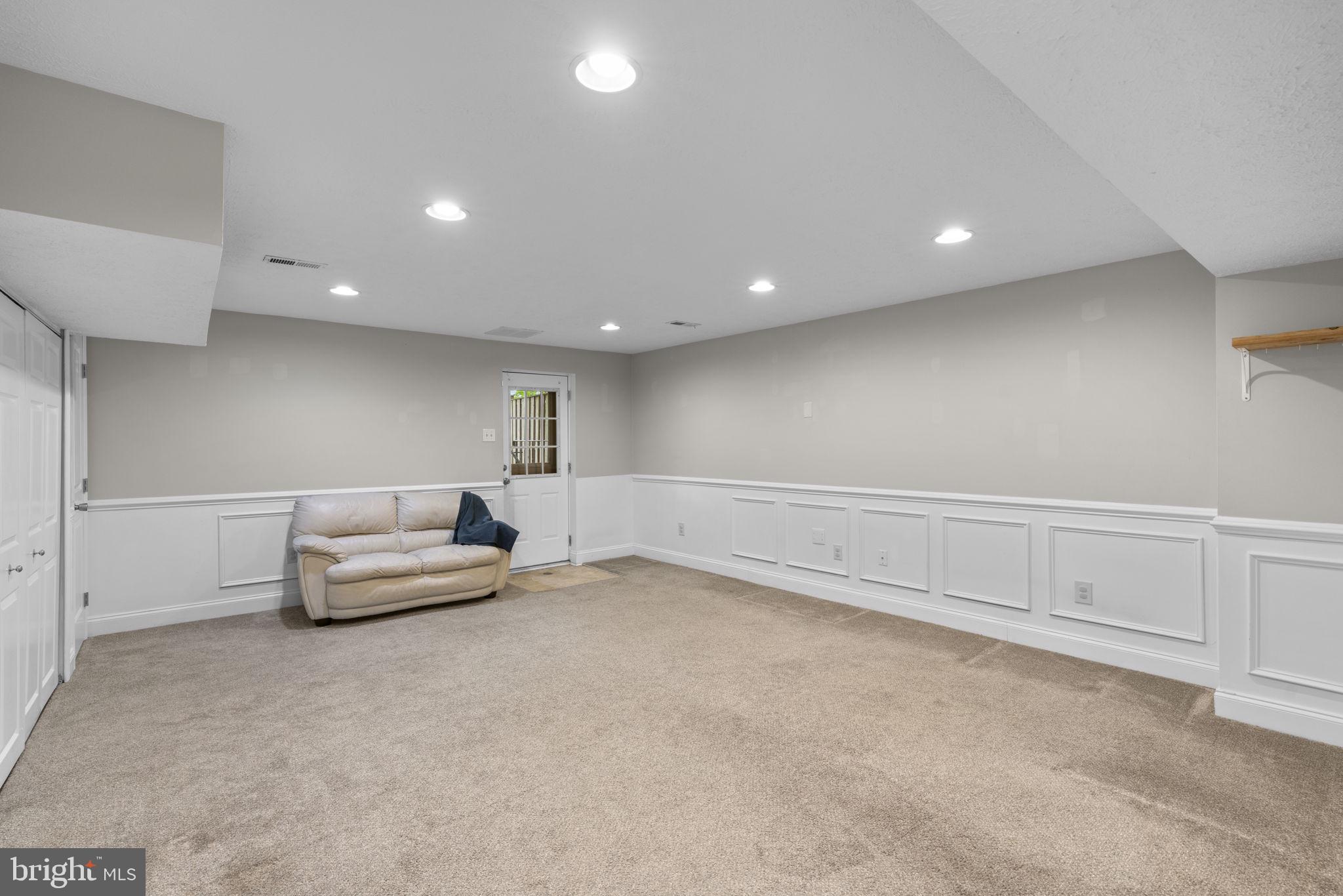 RIDGELY CHOICE - Residential