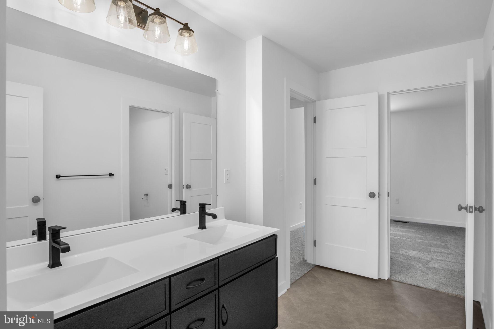 MEADOWBROOK FARMS - Residential