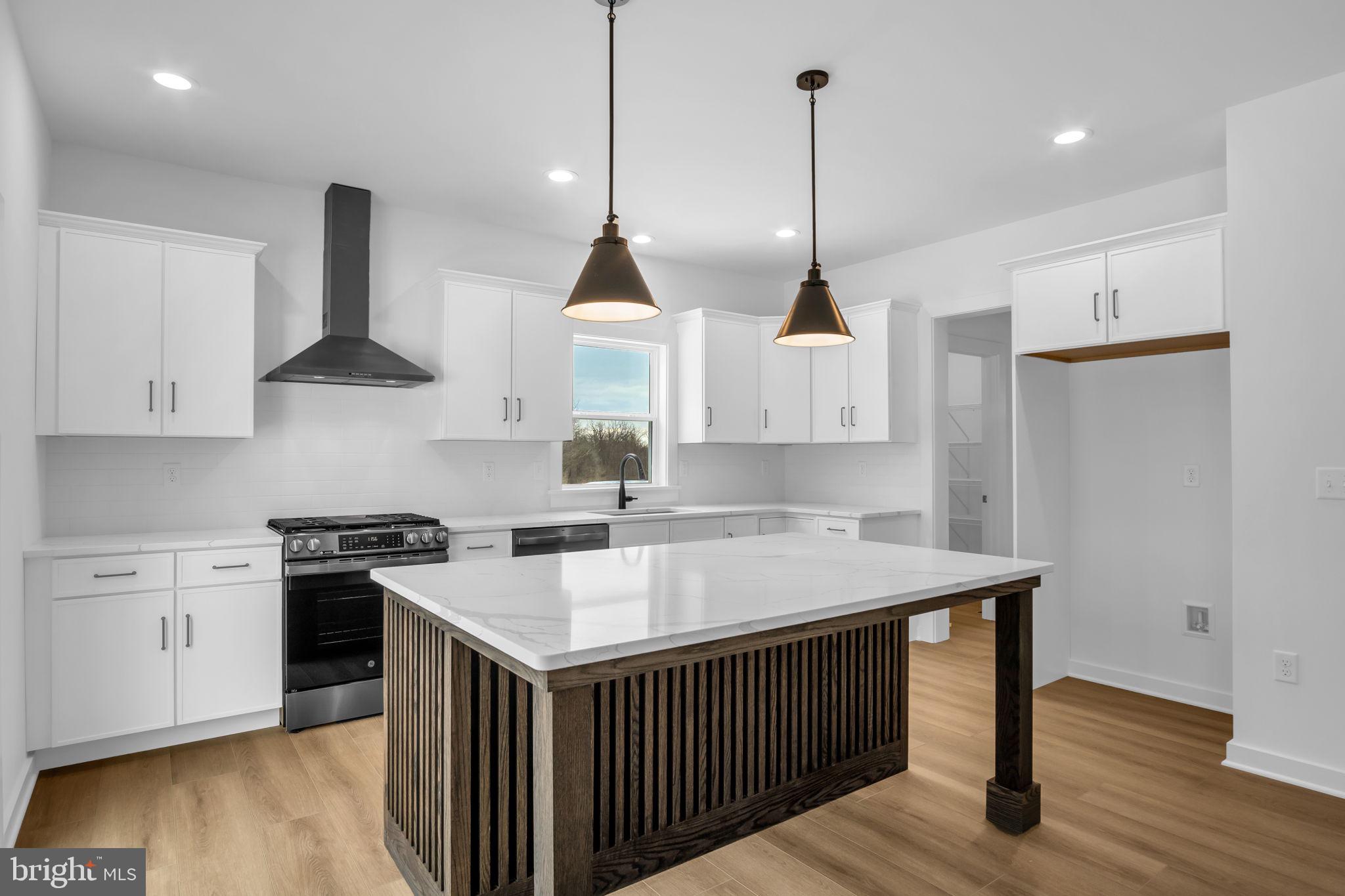 MEADOWBROOK FARMS - Residential