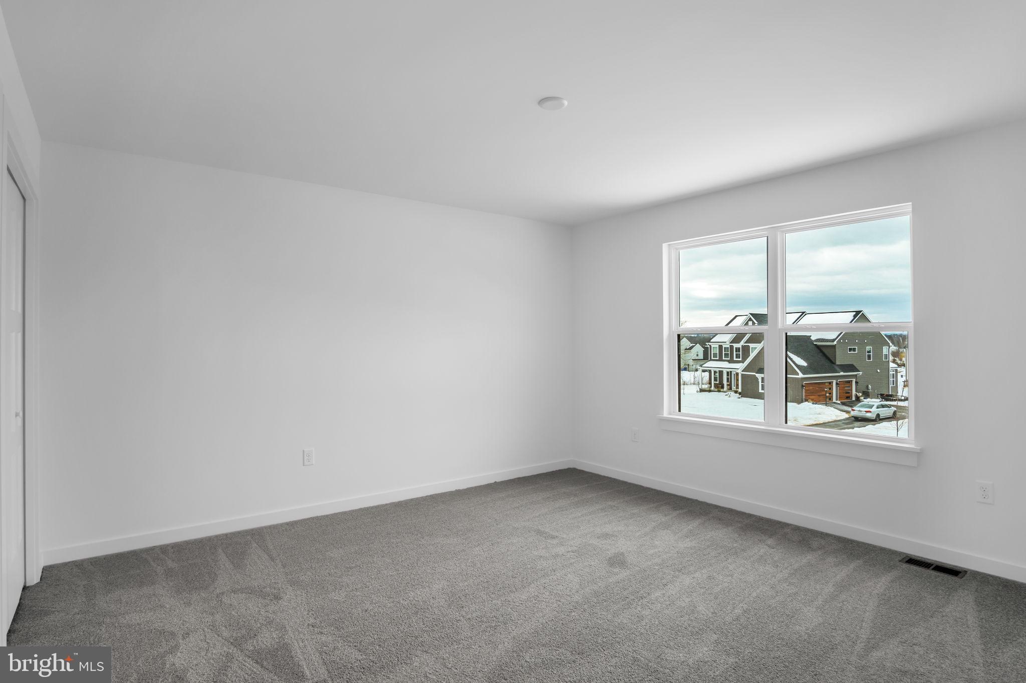 MEADOWBROOK FARMS - Residential