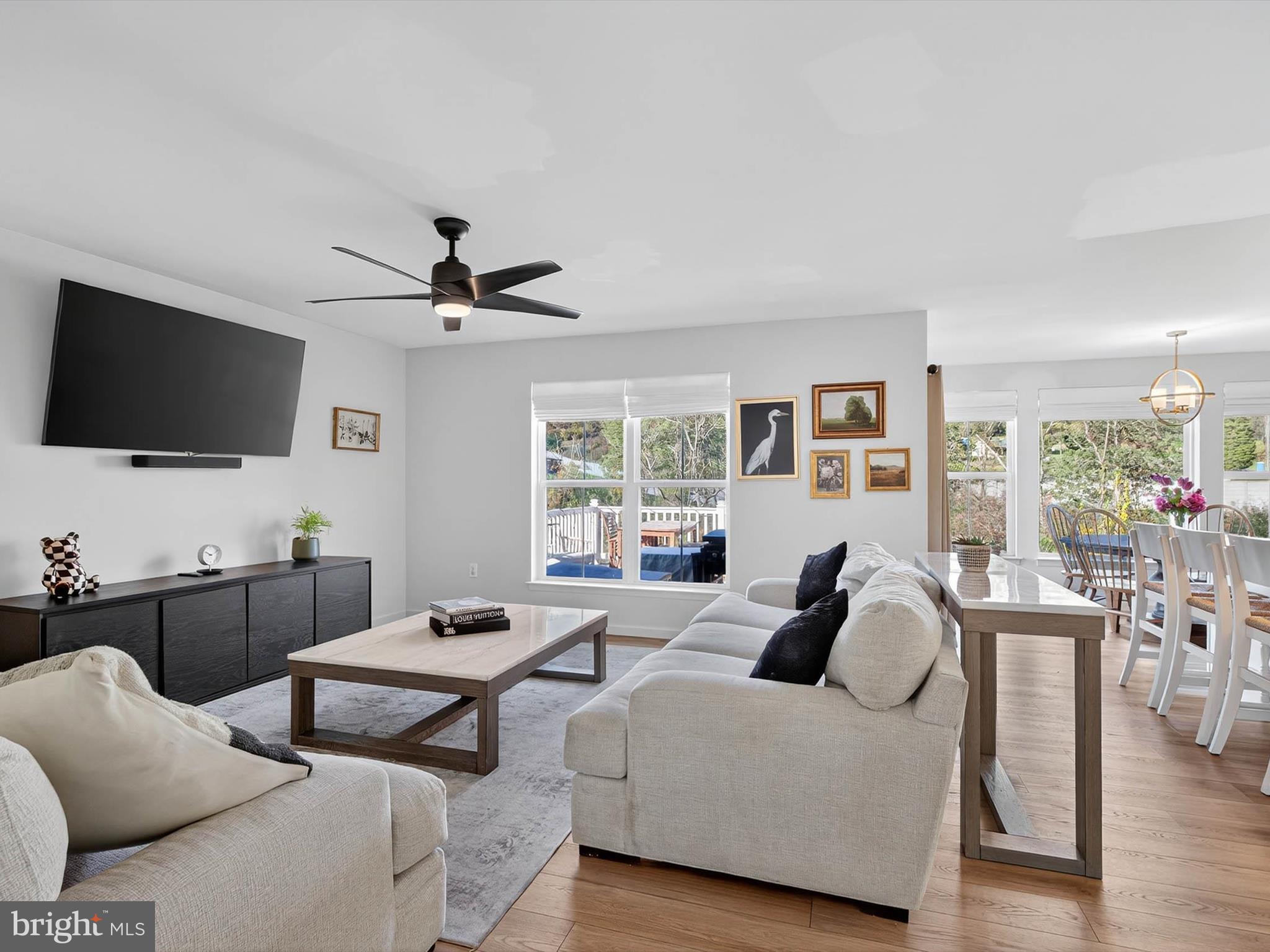 PATHFINDER MEADOWS - Residential