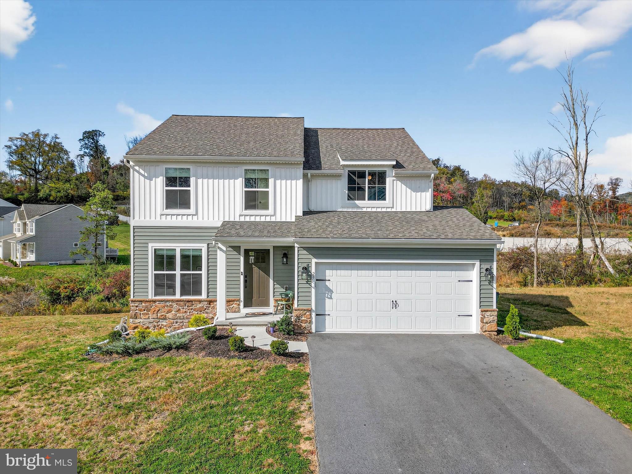 PATHFINDER MEADOWS - Residential