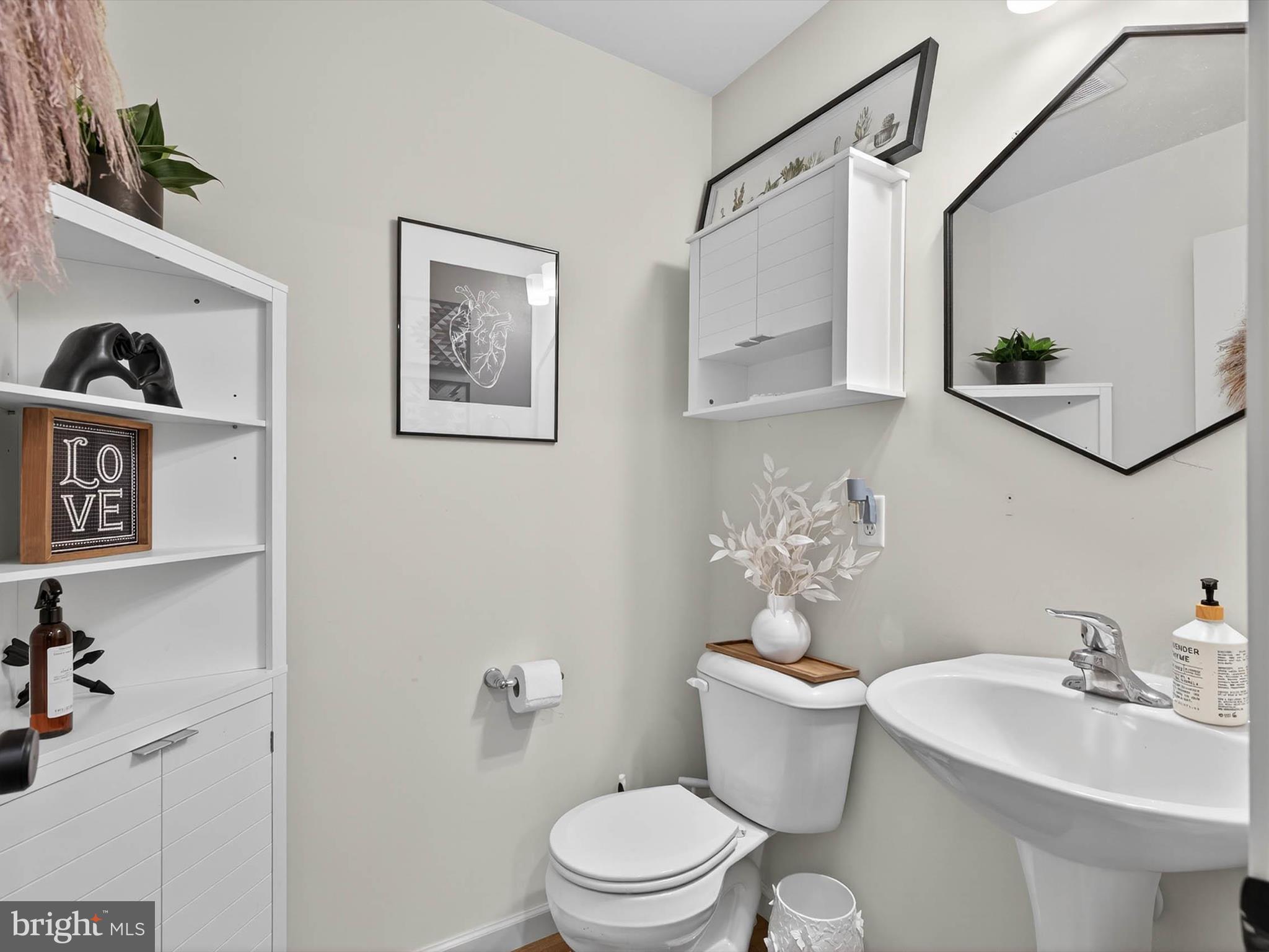 PATHFINDER MEADOWS - Residential