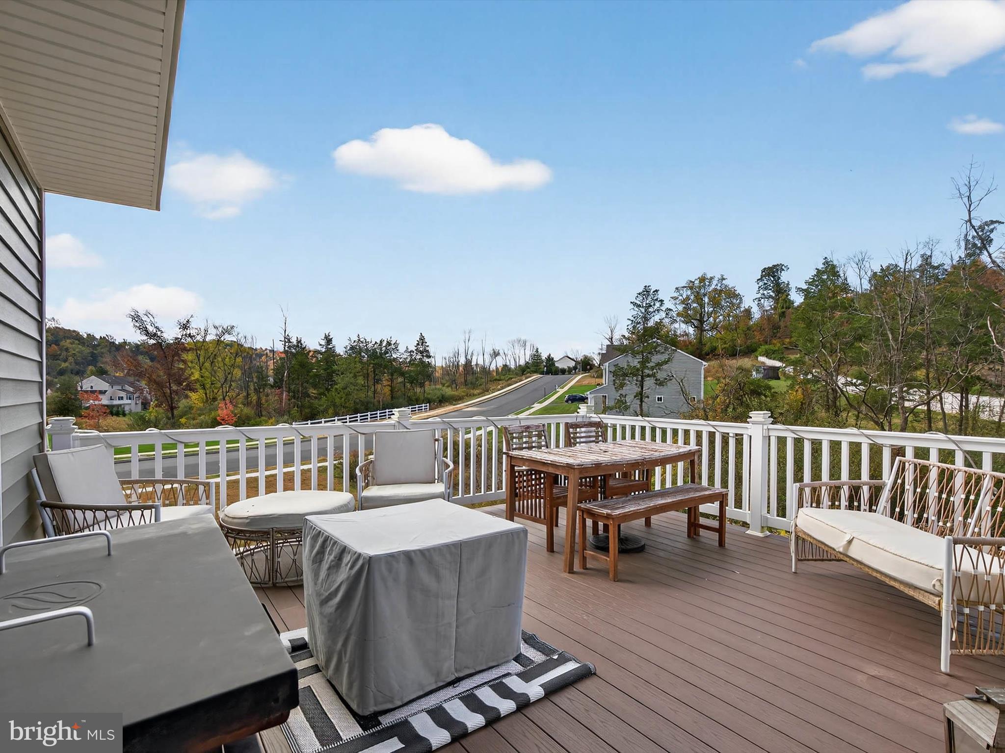 PATHFINDER MEADOWS - Residential