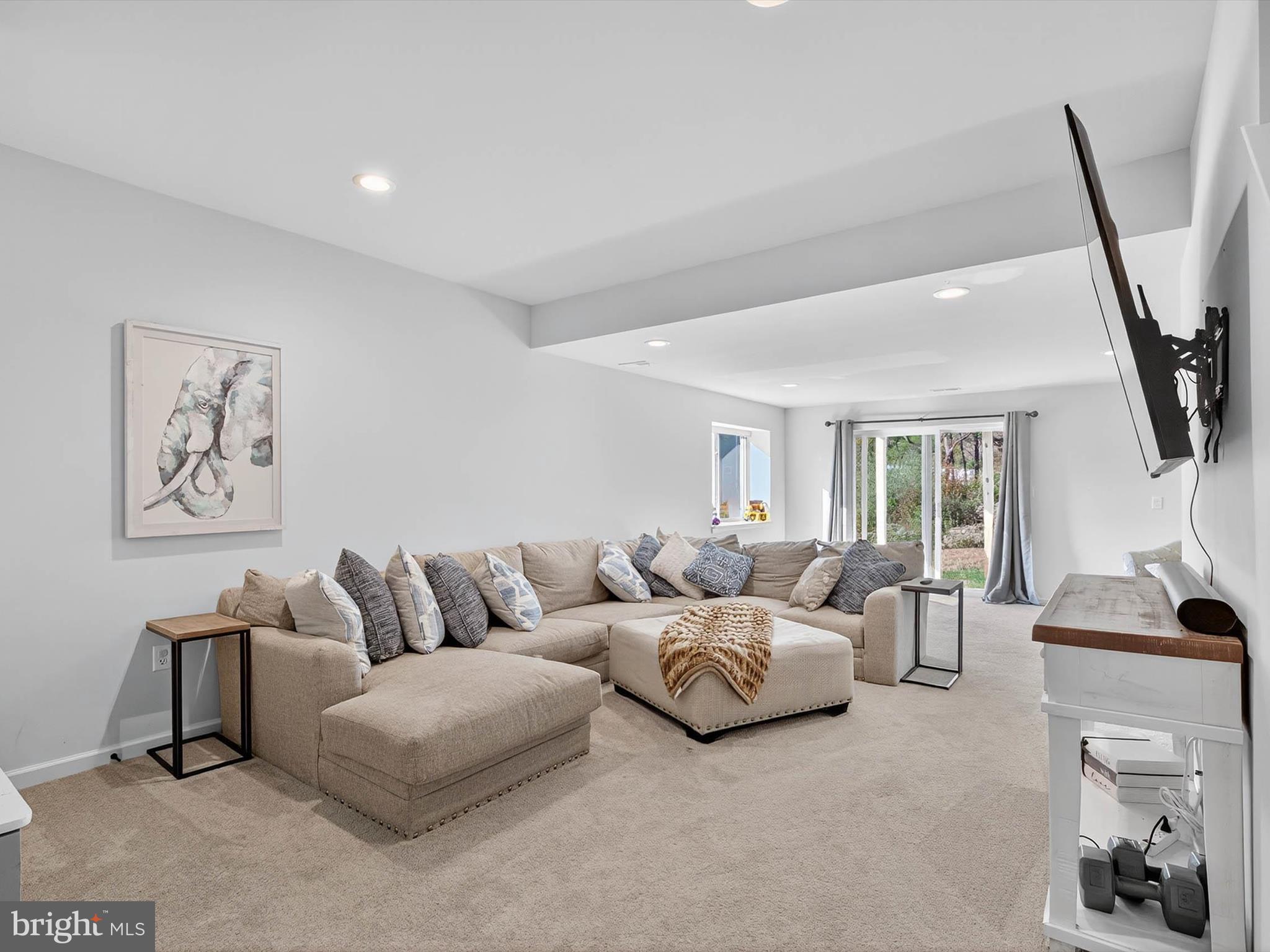 PATHFINDER MEADOWS - Residential