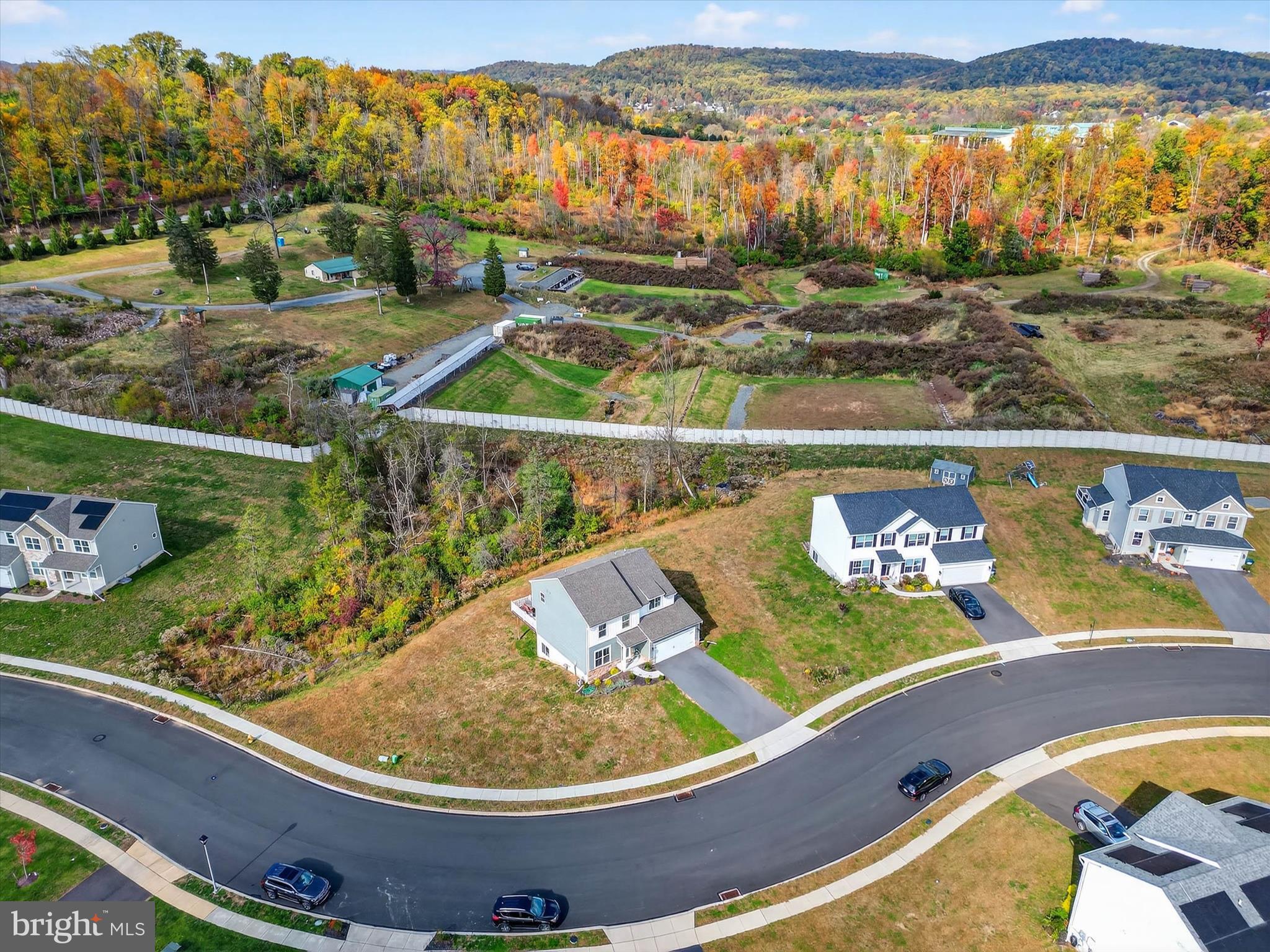 PATHFINDER MEADOWS - Residential