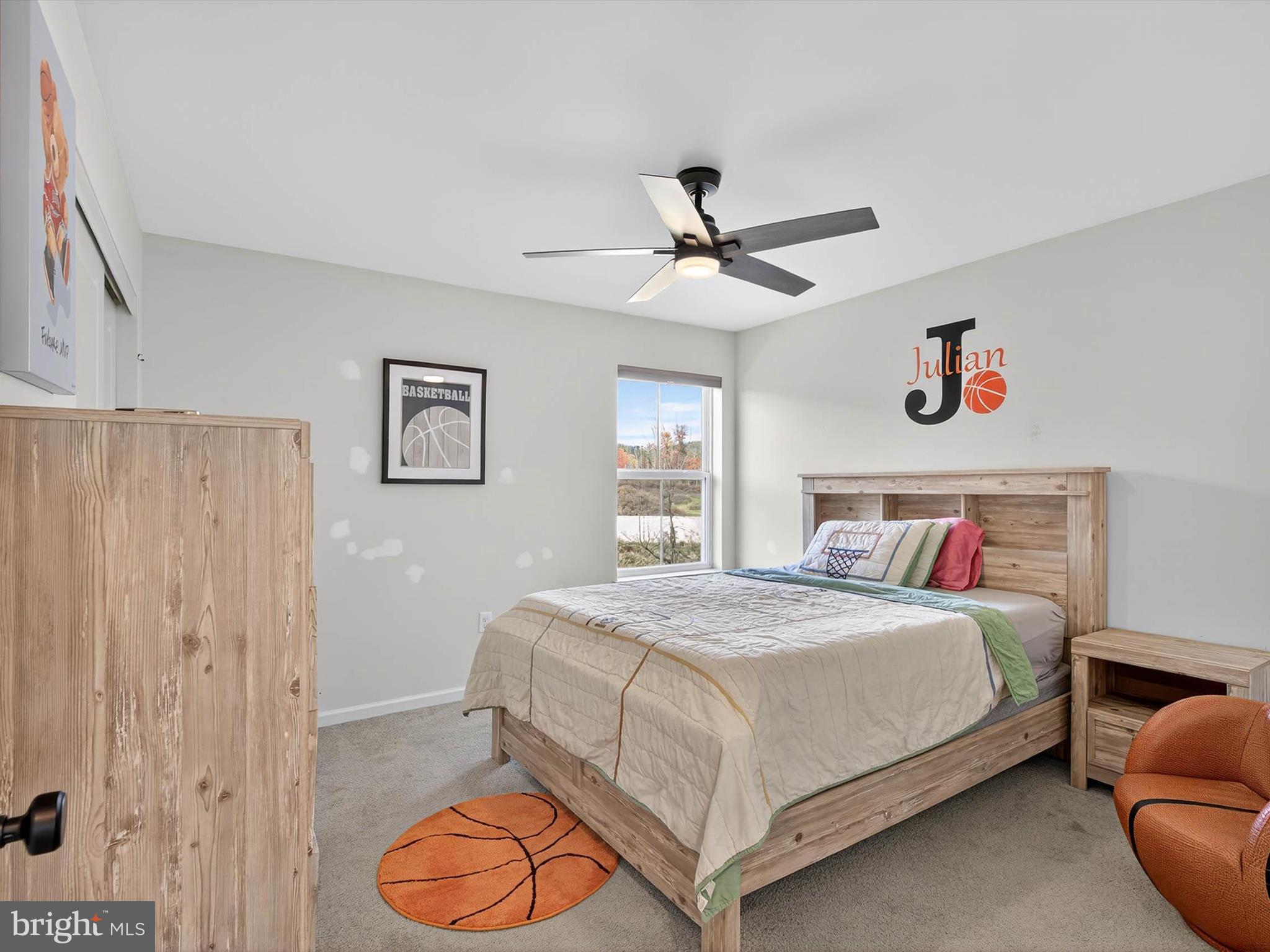 PATHFINDER MEADOWS - Residential