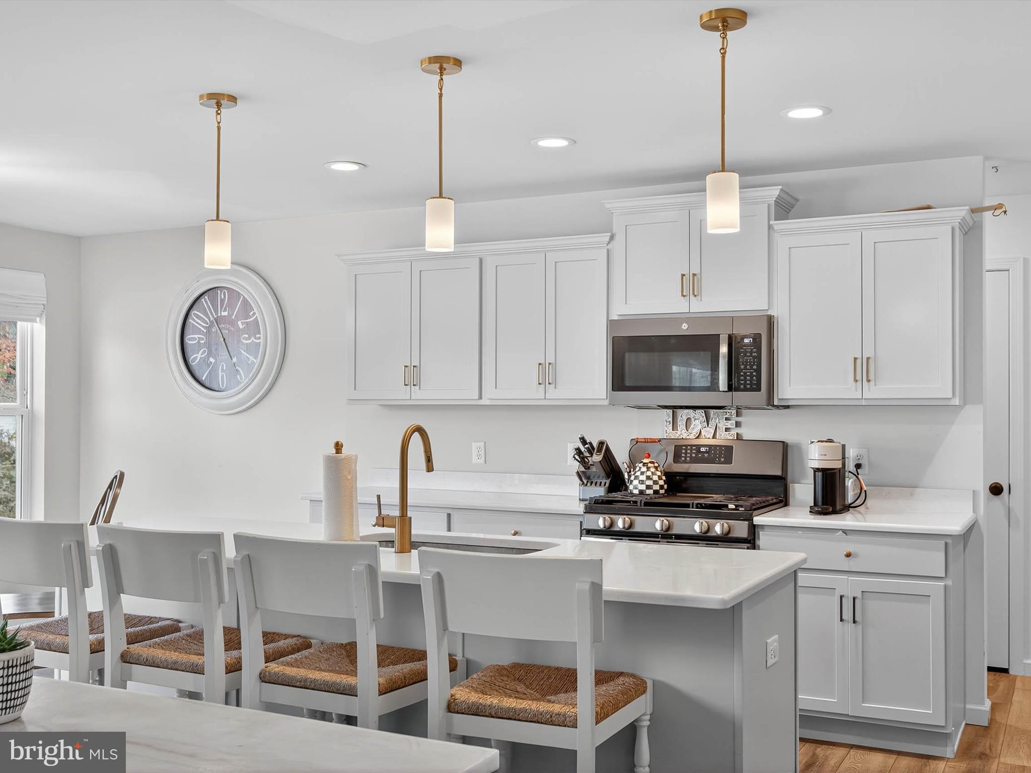 PATHFINDER MEADOWS - Residential