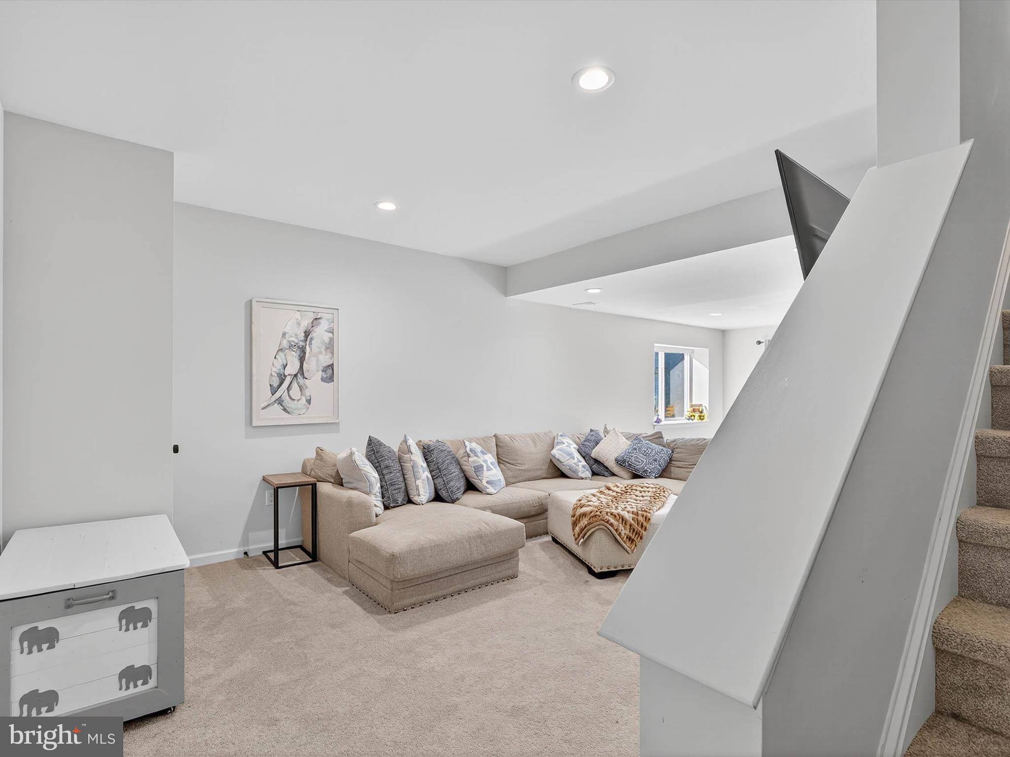 PATHFINDER MEADOWS - Residential