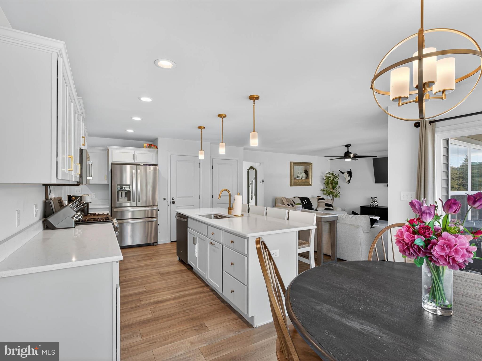 PATHFINDER MEADOWS - Residential