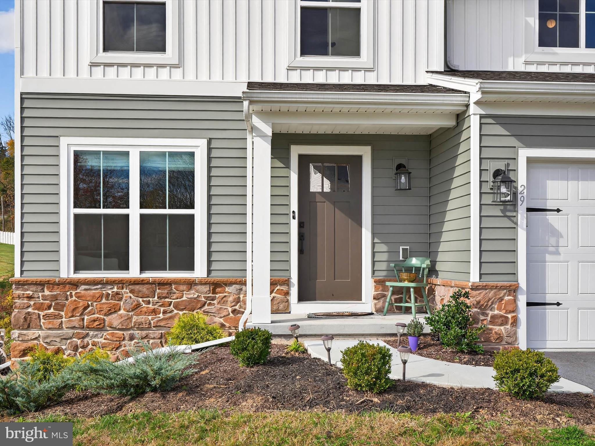 PATHFINDER MEADOWS - Residential